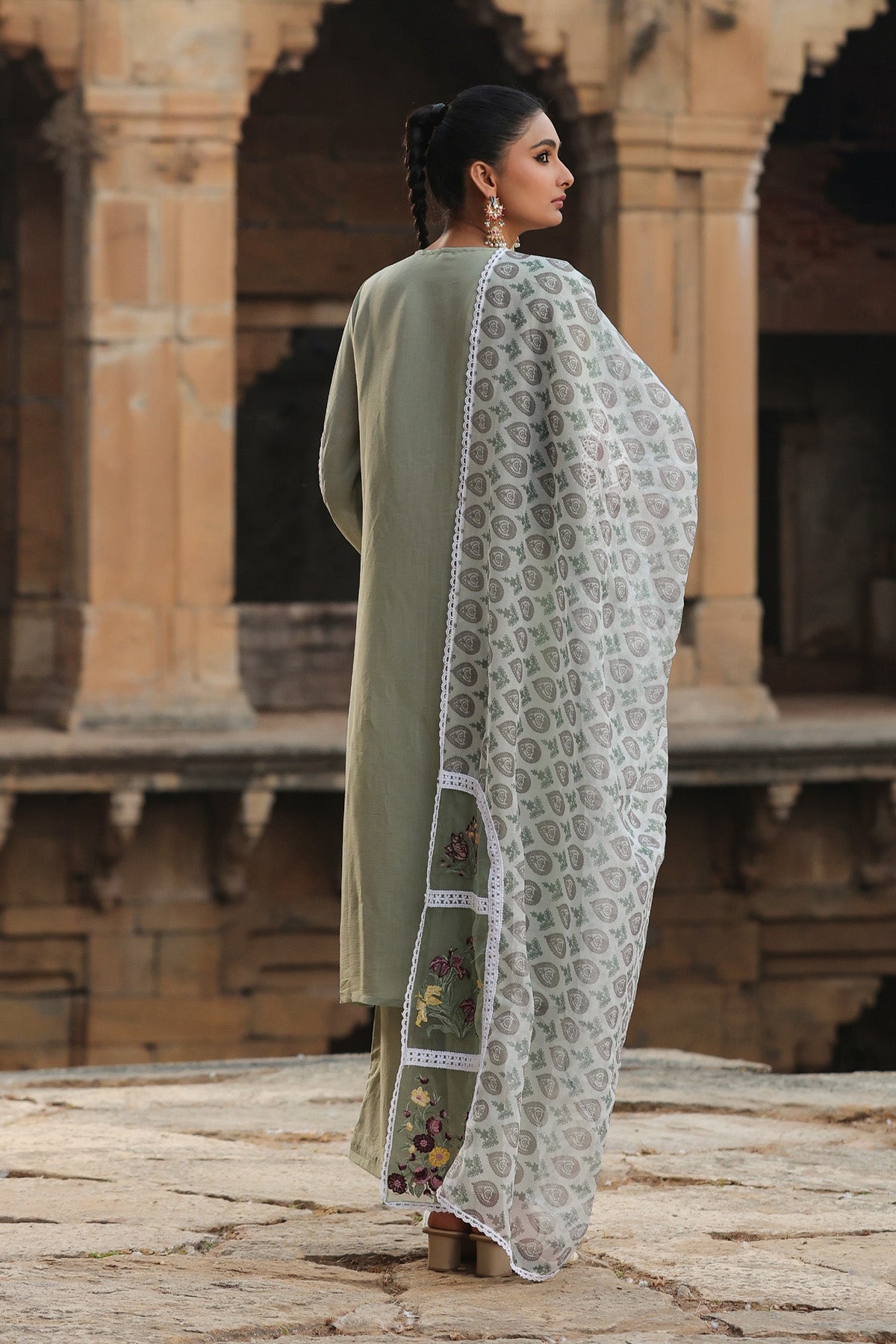 GREEN MUL CHANDERI STRAIGHT KURTA WITH PANT AND DUPATTA