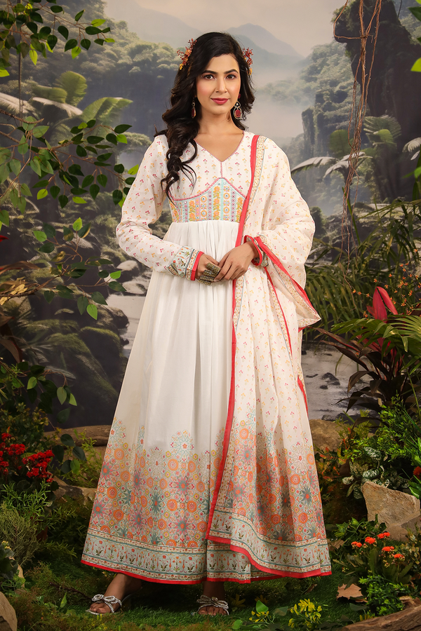Gul White Floral Mulmul Handwork Anarkali Gown