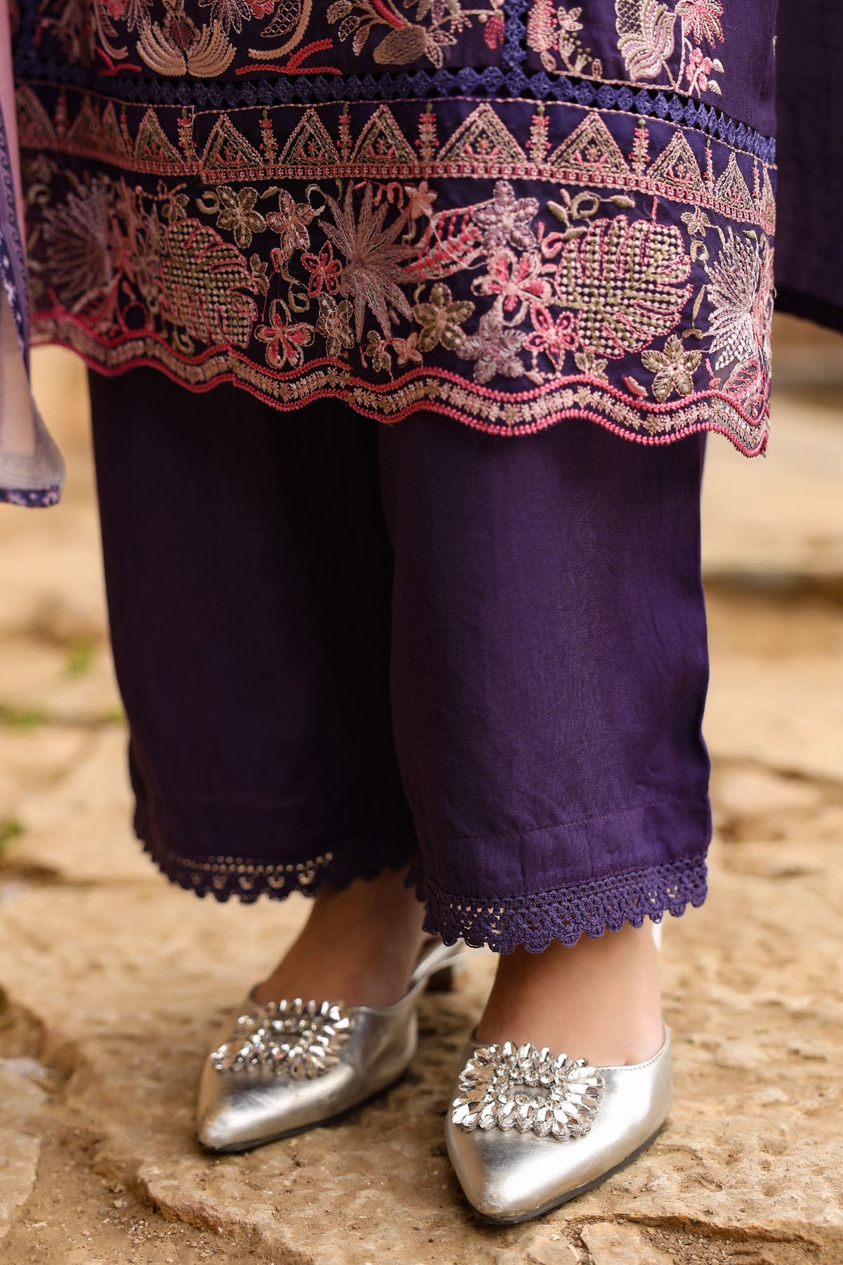 PURPLE MUSLIN STRAIGHT KURTA WITH PANT AND DUPATTA
