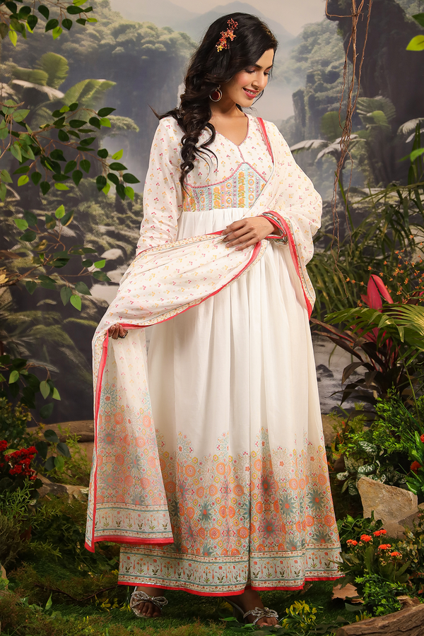 Gul White Floral Mulmul Handwork Anarkali Gown