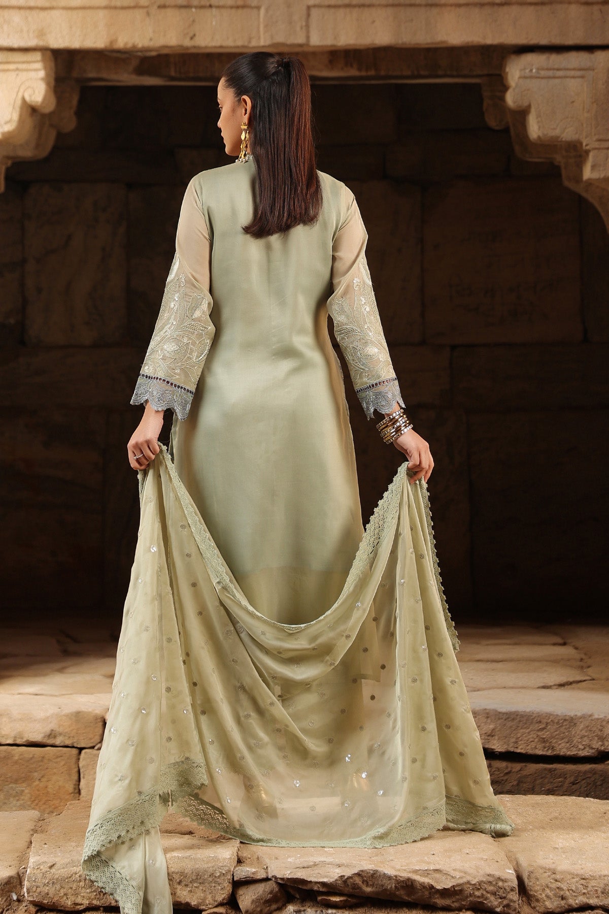 GREEN ORGANZA STRAIGHT KURTA WITH PANT AND DUPATTA