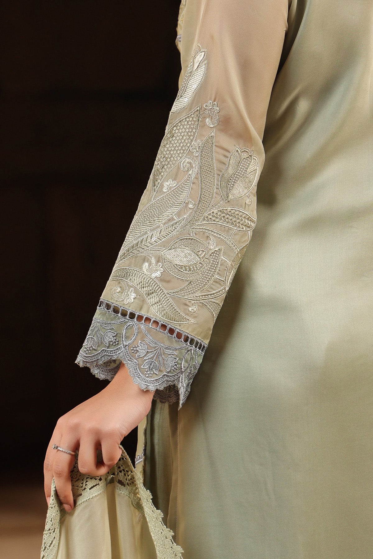 GREEN ORGANZA STRAIGHT KURTA WITH PANT AND DUPATTA