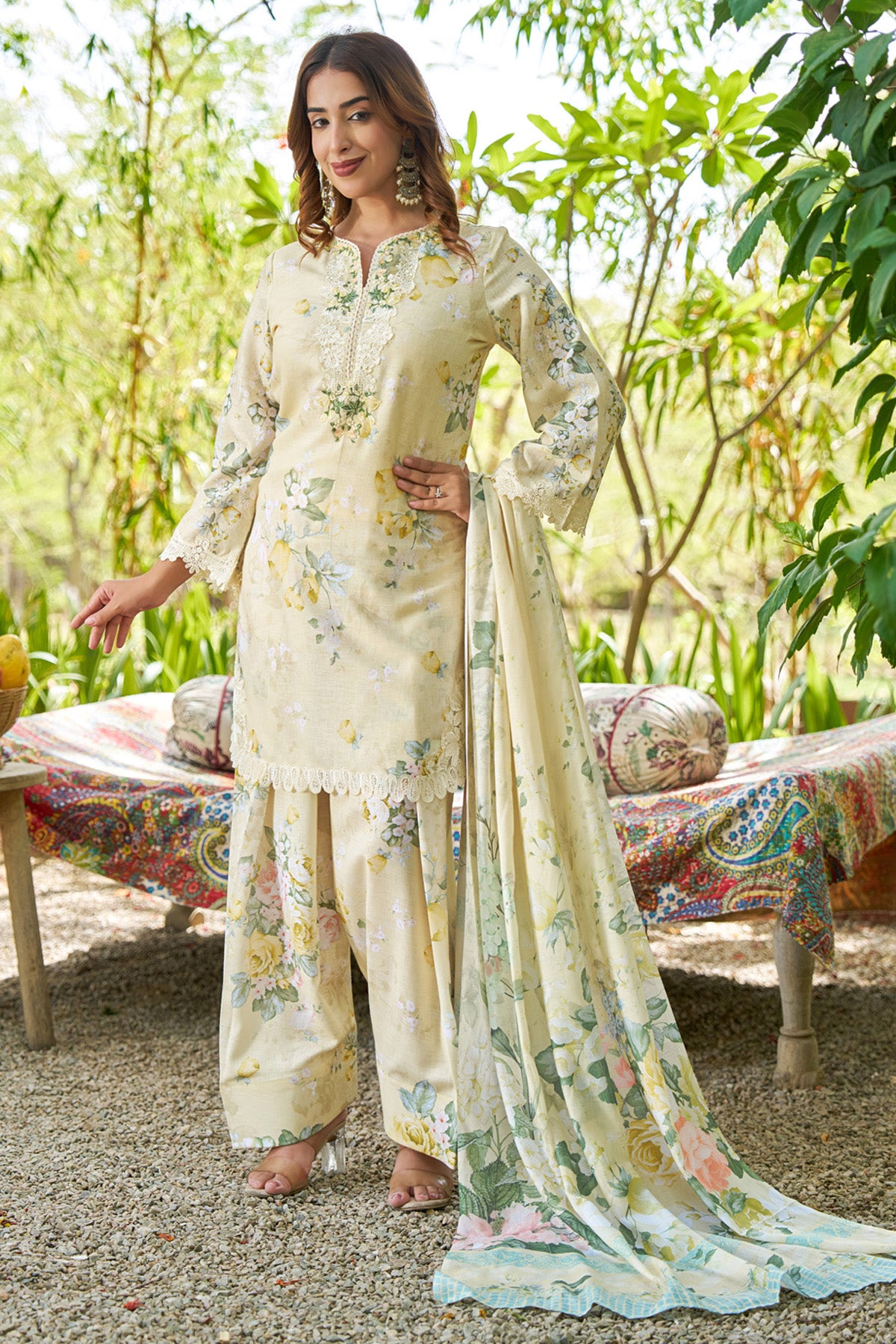 Green linen embroidered Farshi Suit Set With Dupatta