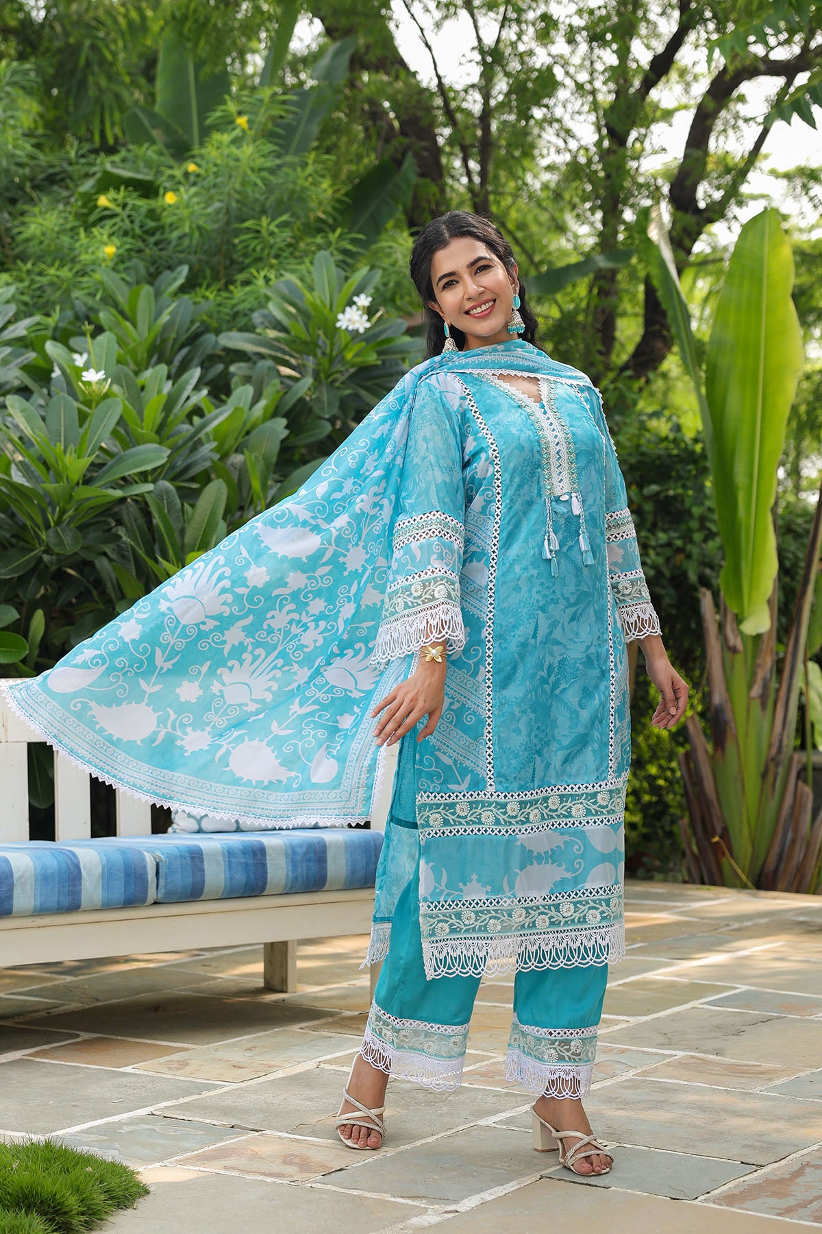 Blue Organza Lacework Straight Suit