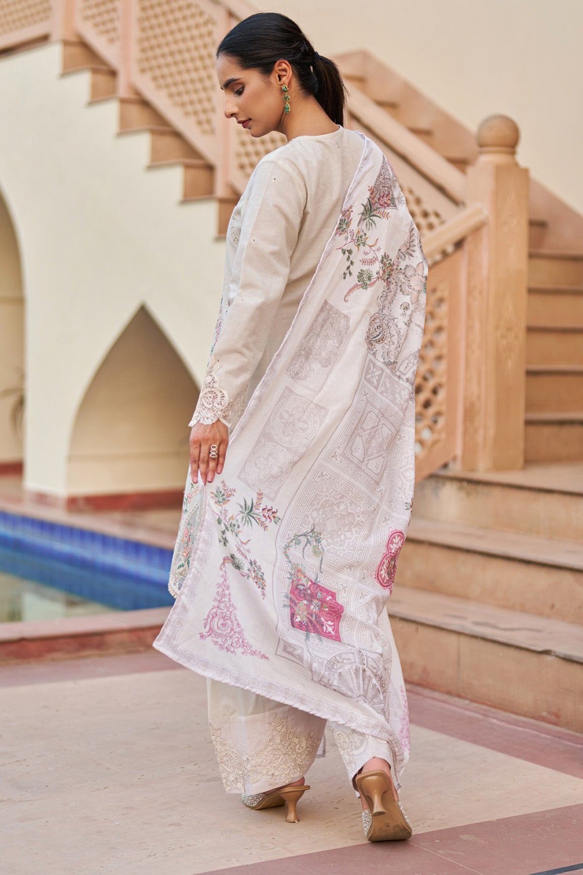 Off white cotton embroidered Farshi Suit Set With Dupatta