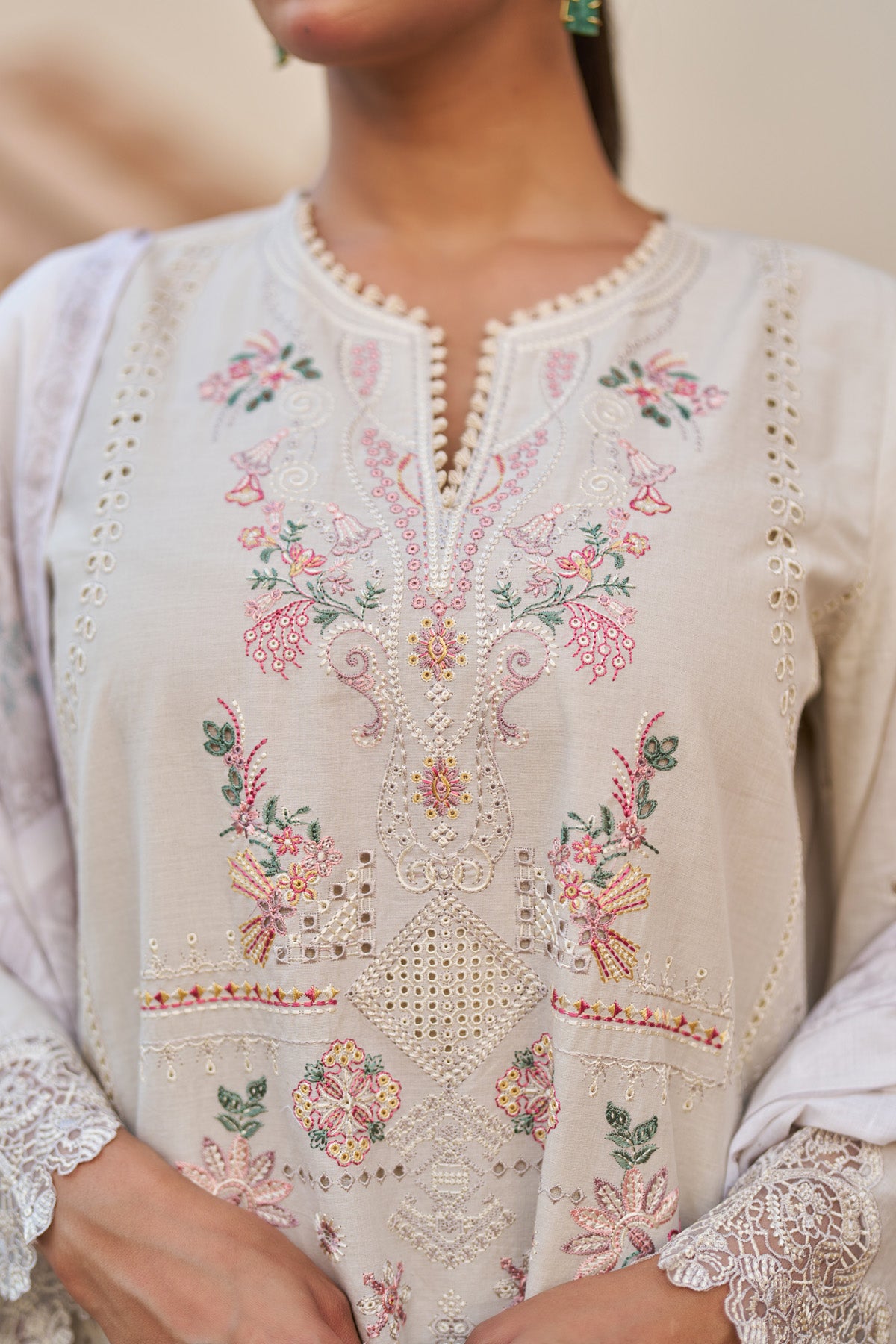 Off white cotton embroidered Farshi Suit Set With Dupatta
