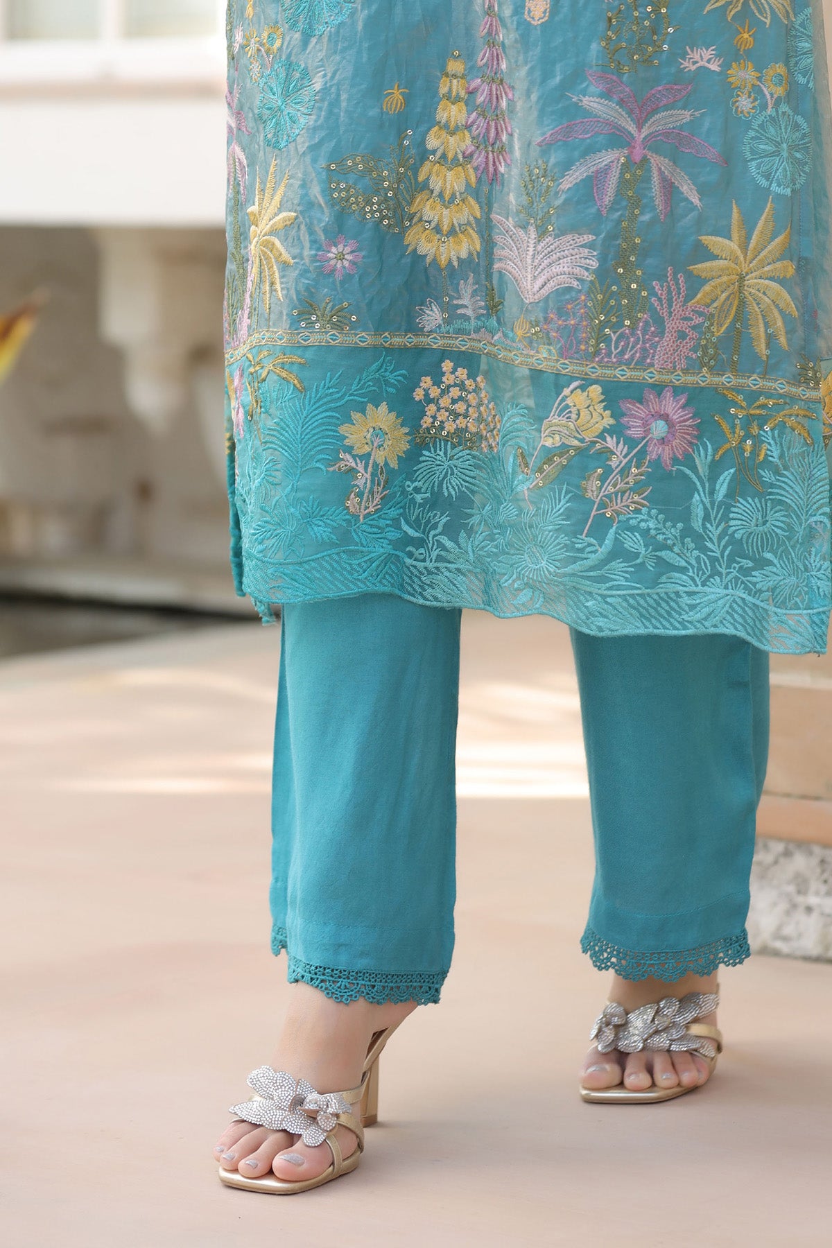 Turquoise Blue Organza Embridered Kurta Set With Dupatta