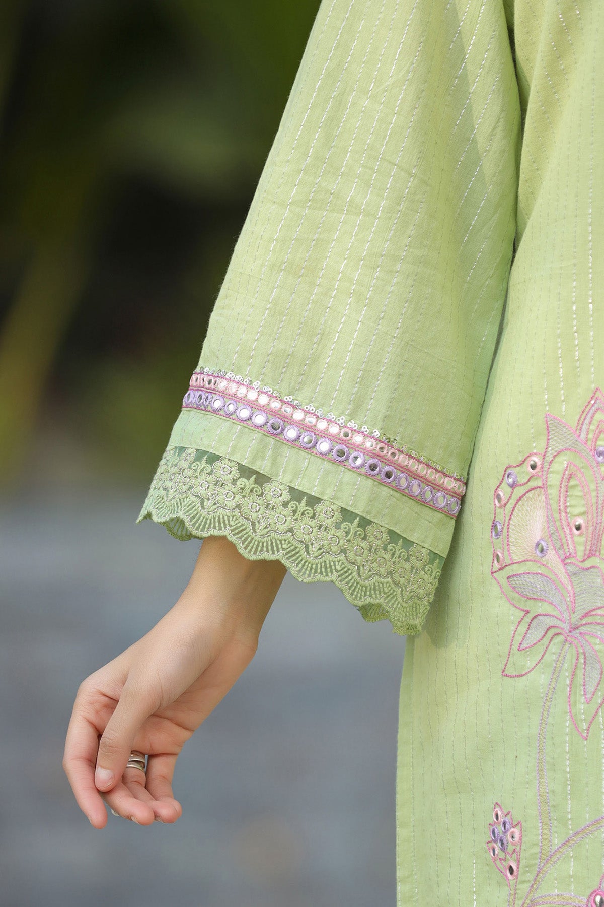 Green Cotton Embroidered Kurta Set With Dupatta