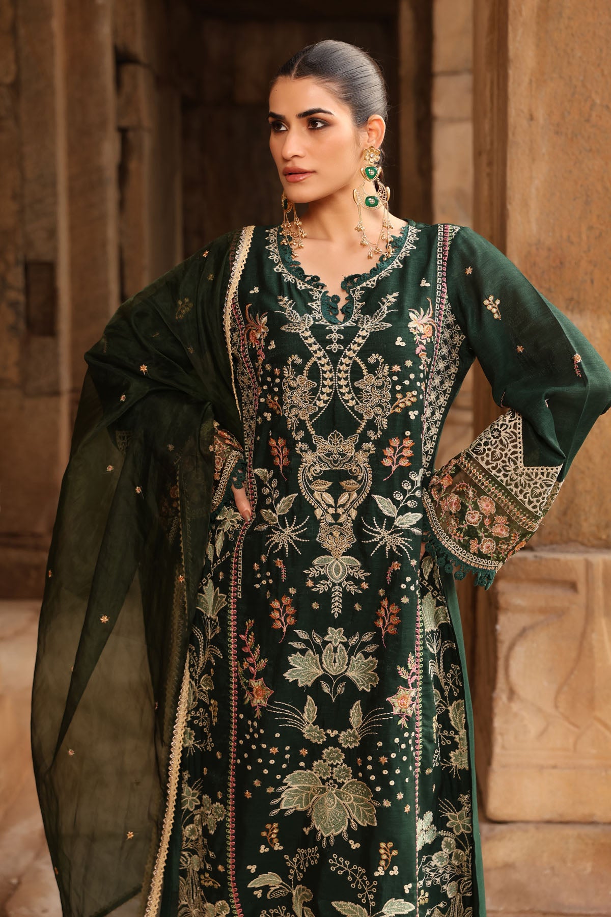 GREEN SHIMMER STRAIGHT KURTA WITH PANT AND DUPATTA
