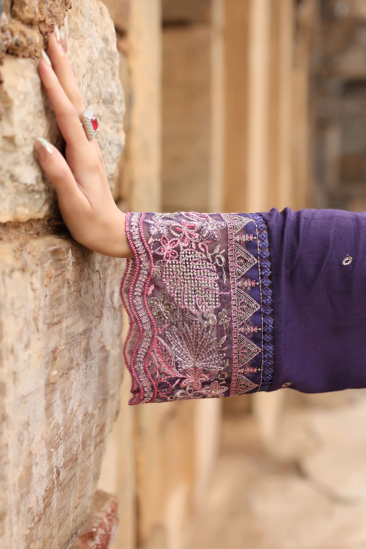 PURPLE MUSLIN STRAIGHT KURTA WITH PANT AND DUPATTA