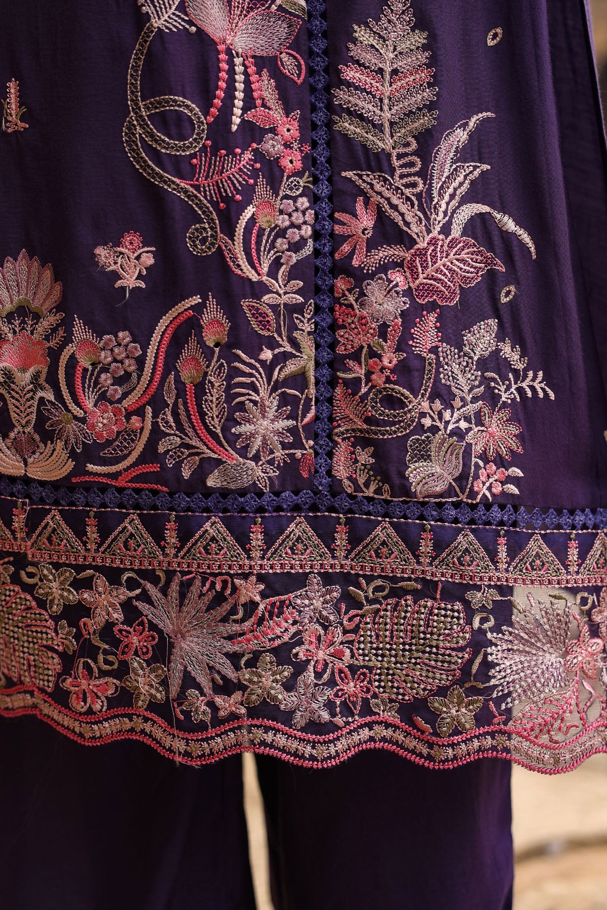 PURPLE MUSLIN STRAIGHT KURTA WITH PANT AND DUPATTA