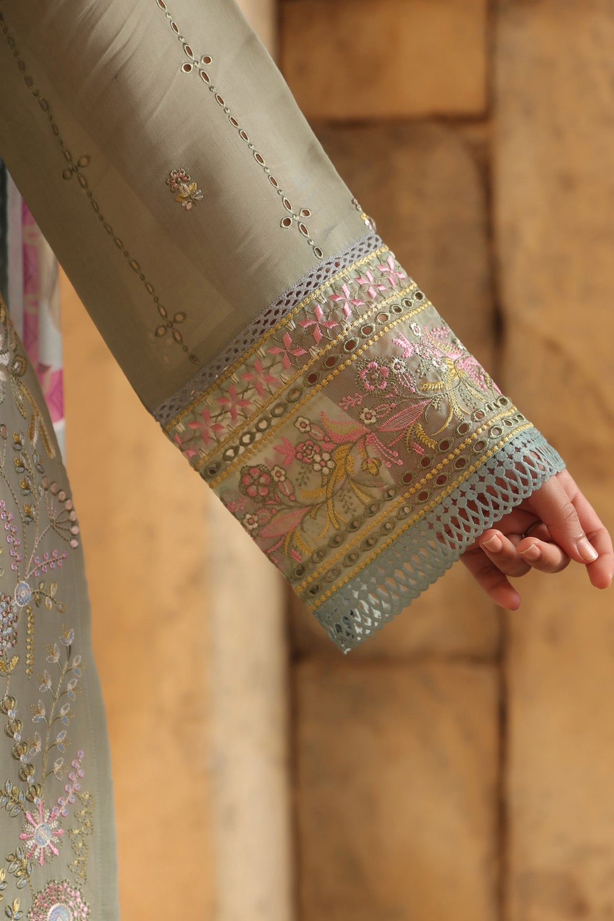 GREEN MUL CHANDERI STRAIGHT KURTA WITH PANT AND DUPATTA