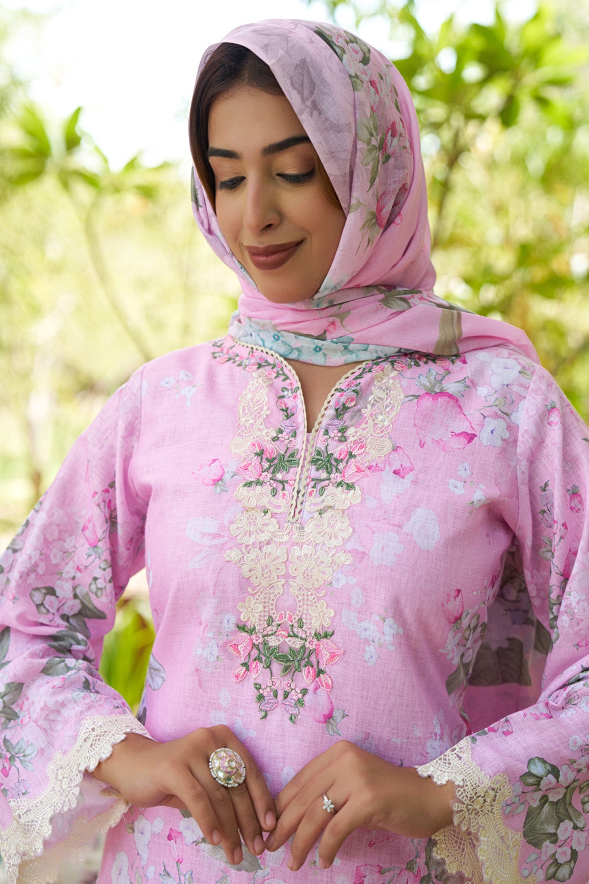 pink linen embroidered Farshi Suit Set With Dupatta