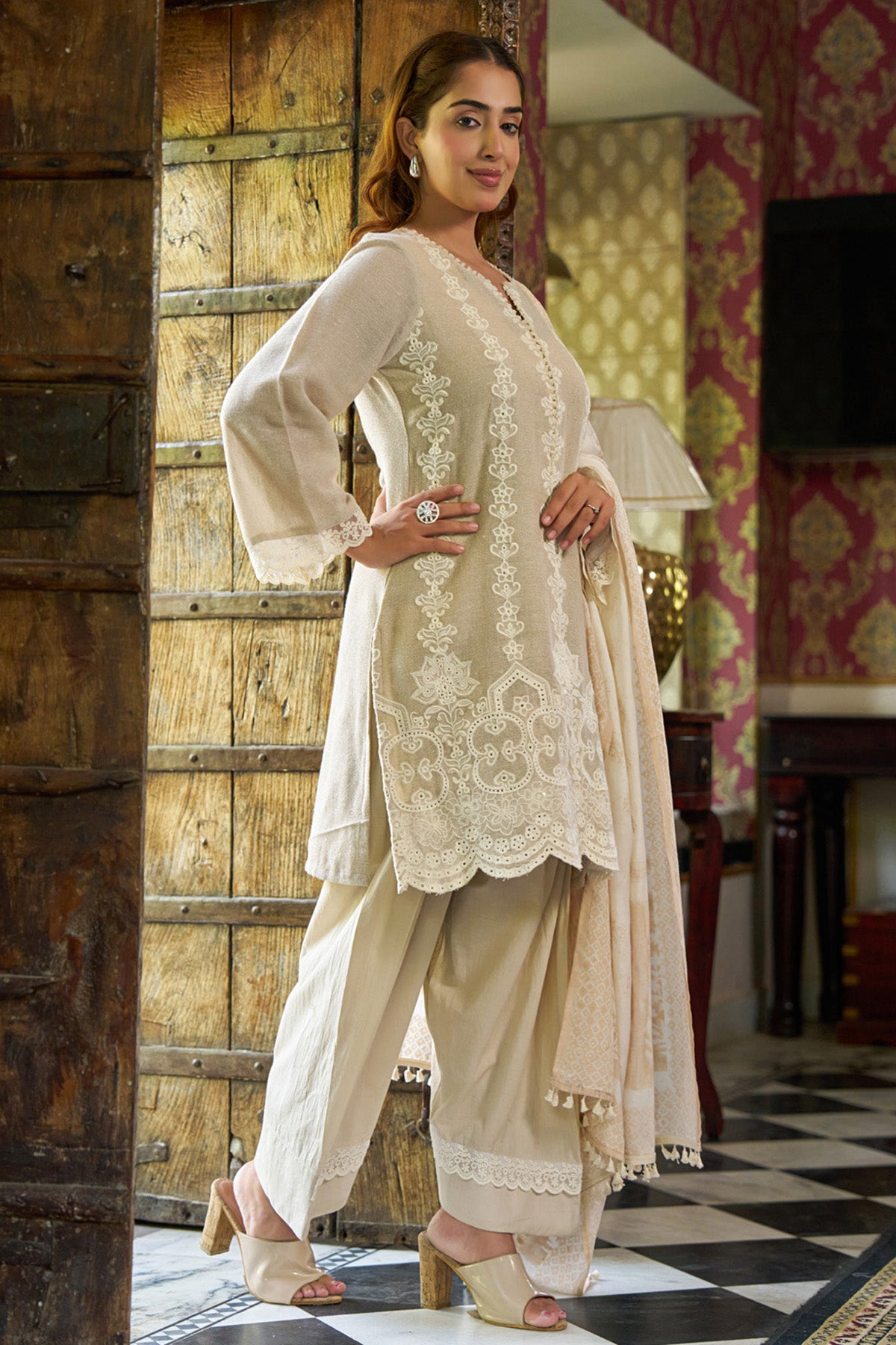 Off white jute embroidered Farshi Suit Set With Dupatta
