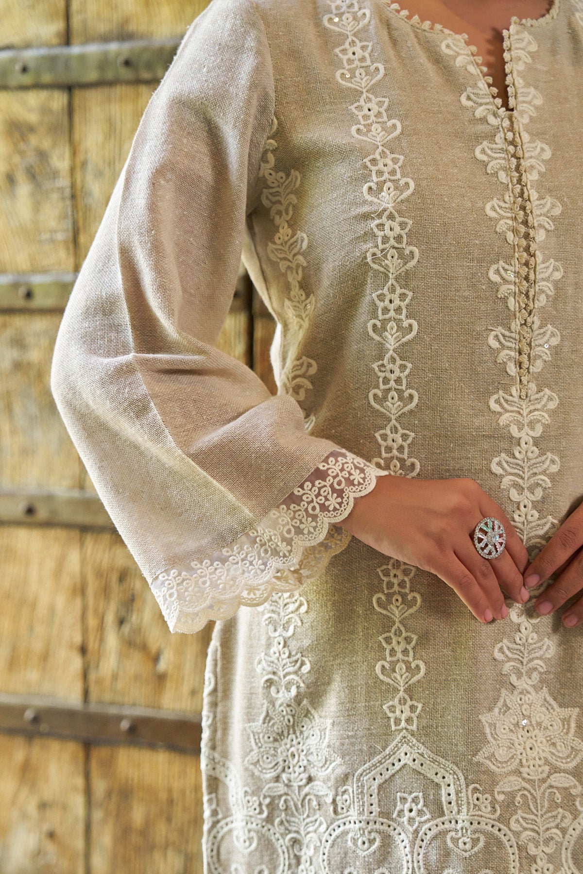Off white jute embroidered Farshi Suit Set With Dupatta