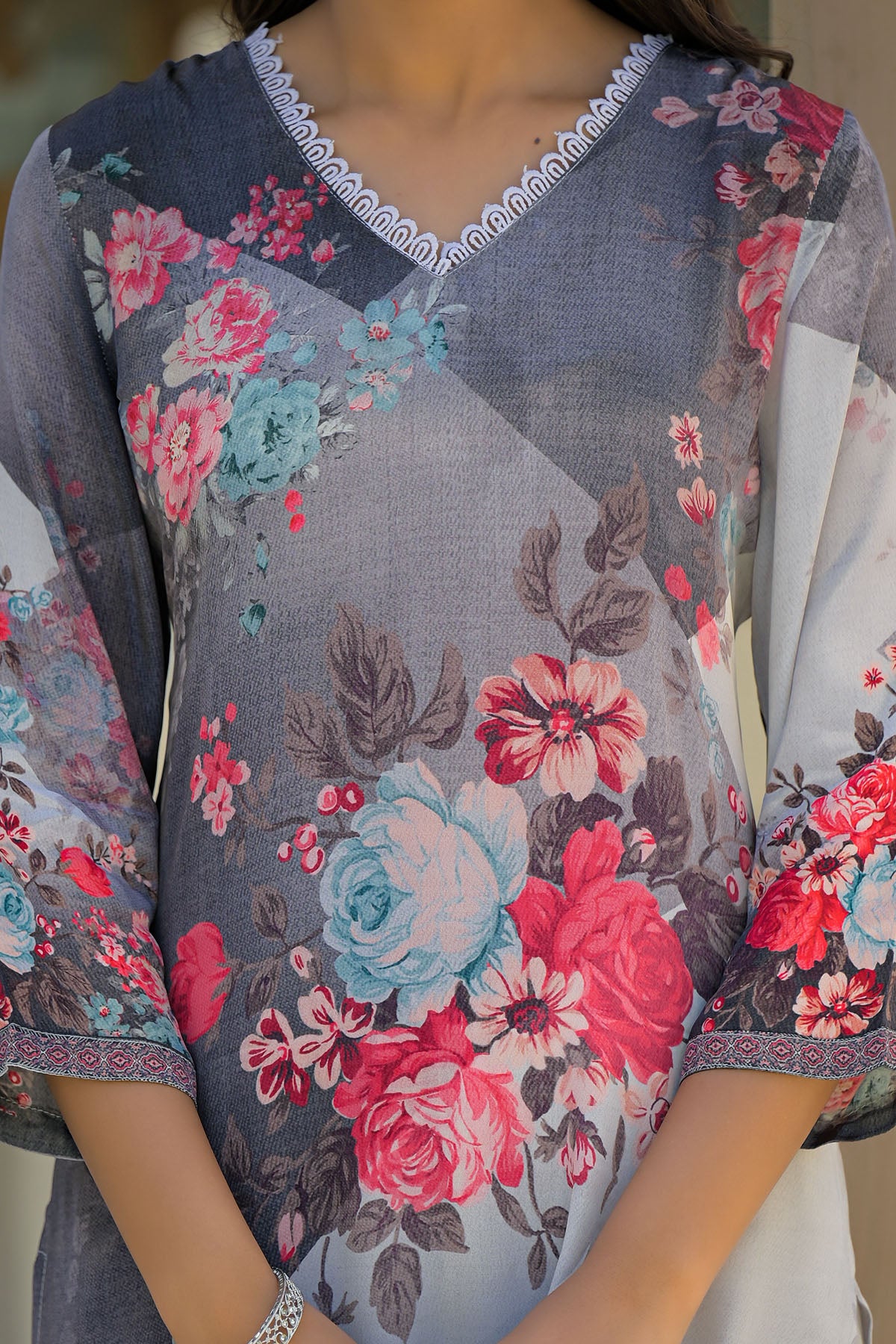 Grey Floral Crepe Printed Straight-Cut Suit