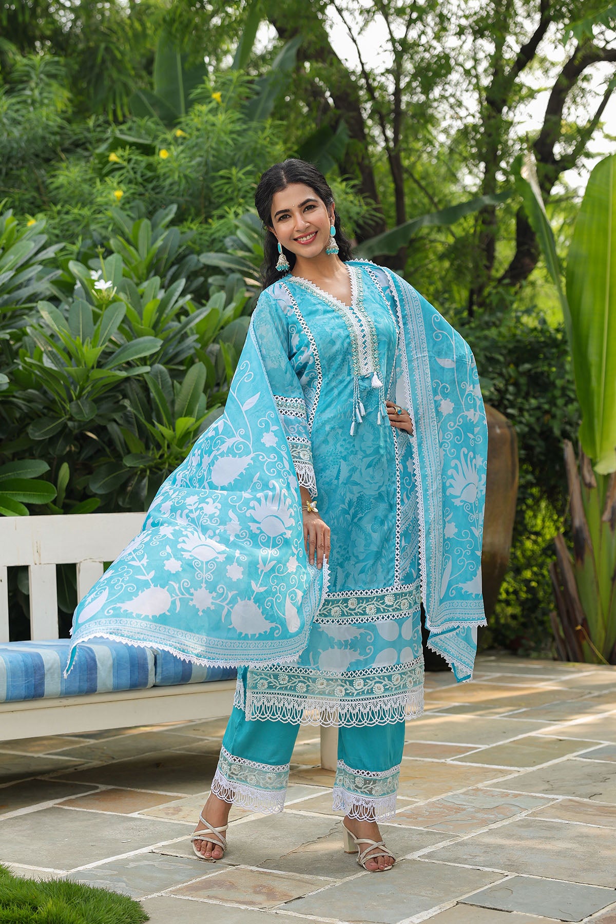 Blue Organza Lacework Straight Suit