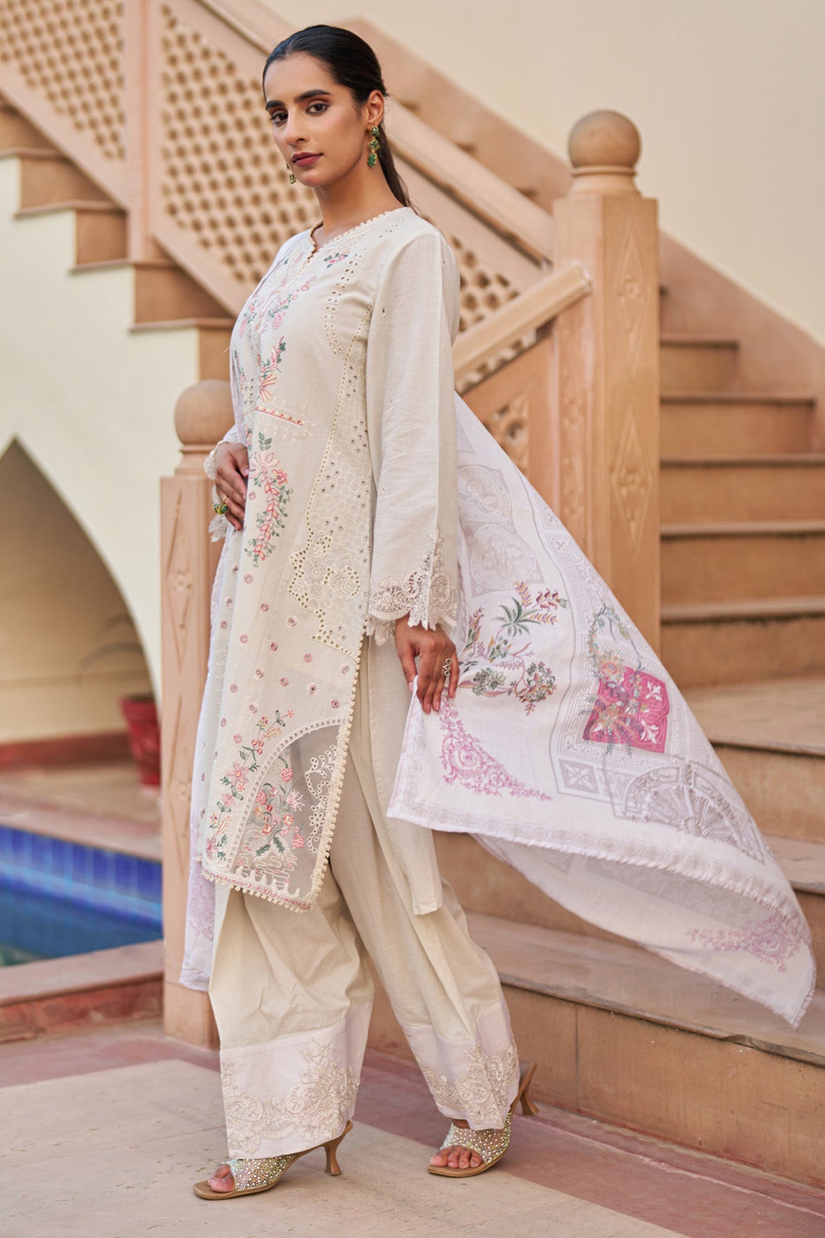 Off white cotton embroidered Farshi Suit Set With Dupatta