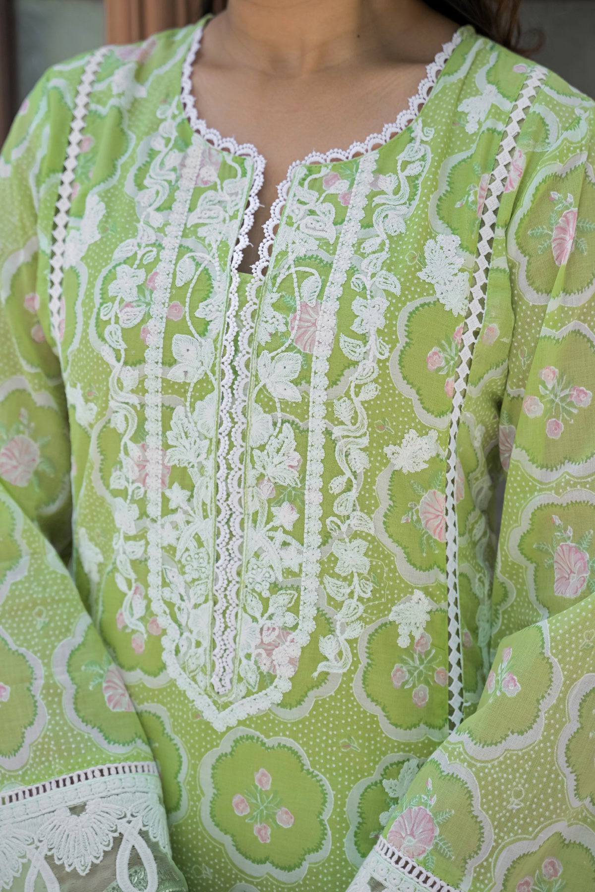 Green Cotton Embroidered Suit Set With Dupatta