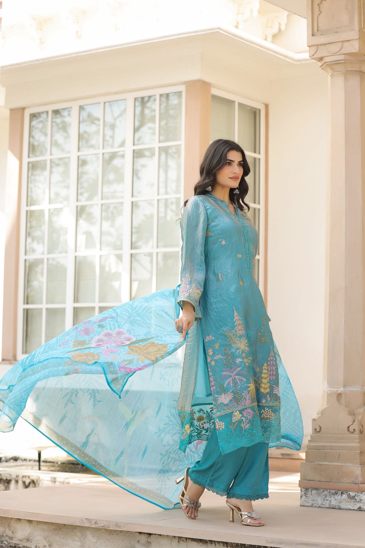 Turquoise Blue Organza Embridered Kurta Set With Dupatta