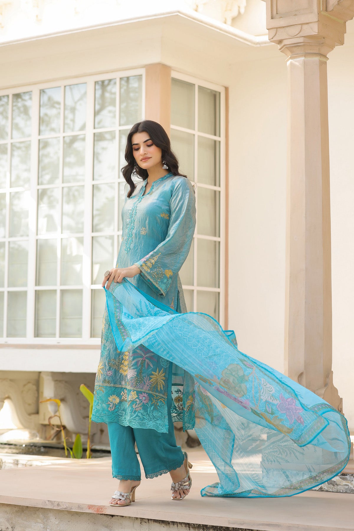 Turquoise Blue Organza Embridered Kurta Set With Dupatta