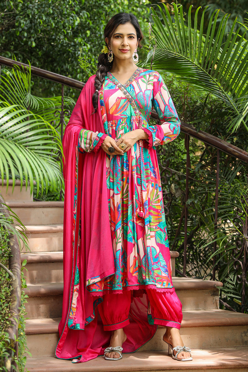 Casual Wear Anarkali Rida Beautiful Georgette Chikankari Angrakha Style  Kurti at Rs 1850 in Lucknow